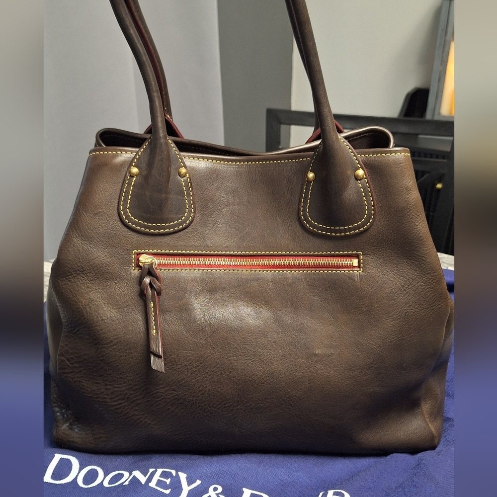 Dooney & Bourke Flprentine Pocket Shopper, EUC, Brown Tmoro - Picture 2 of 13